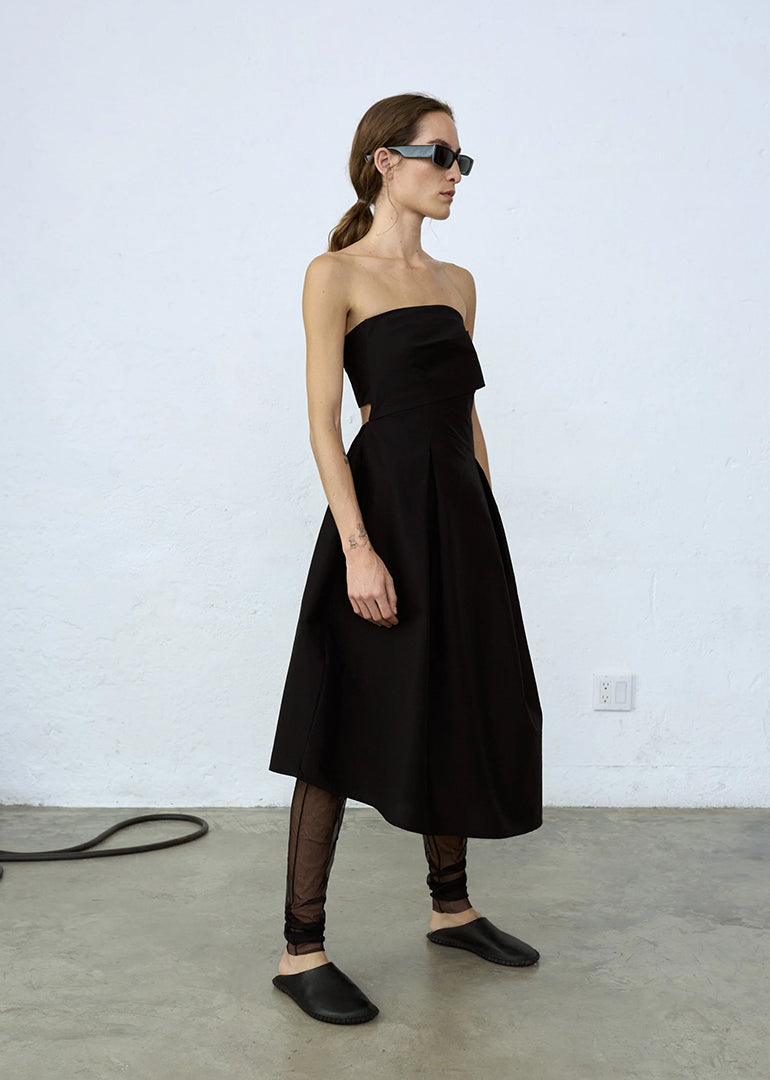 Cordera - Strapless Dress in Black